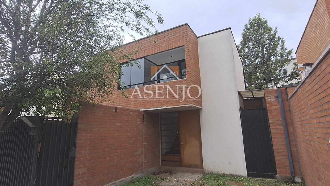 CASA EN PUNTA NOGALES