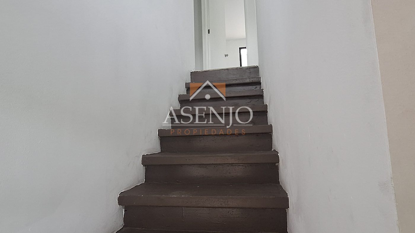 CASA EN PUNTA NOGALES
